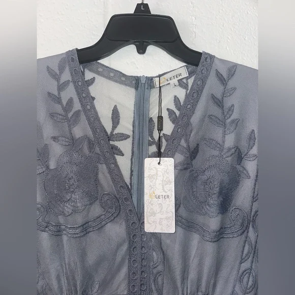 Eleter Deep V-Neck Lace Romper Dress NWT - Picture 5 of 8